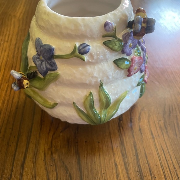 Home Interiors Spring Flowers & Bees - Picture 6 of 7